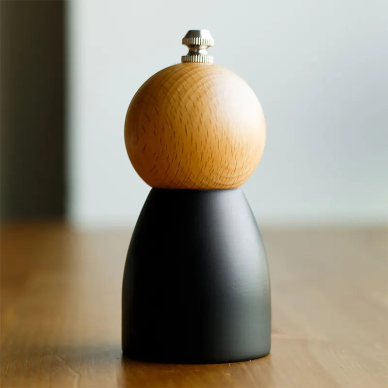 Manual Pepper Grinder for Effortless, Fresh Seasoning