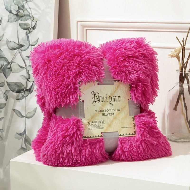 Ultra-Soft Coral Fleece Blanket for Refined Home Relaxation